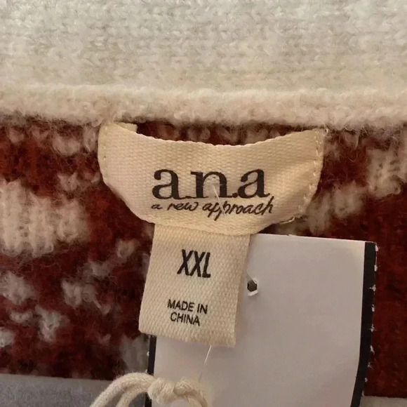 a.n.a NWT Cardigan Sweater Size XXL Button Up Red Paisley Cropped Paisley Comfy - Picture 4 of 10